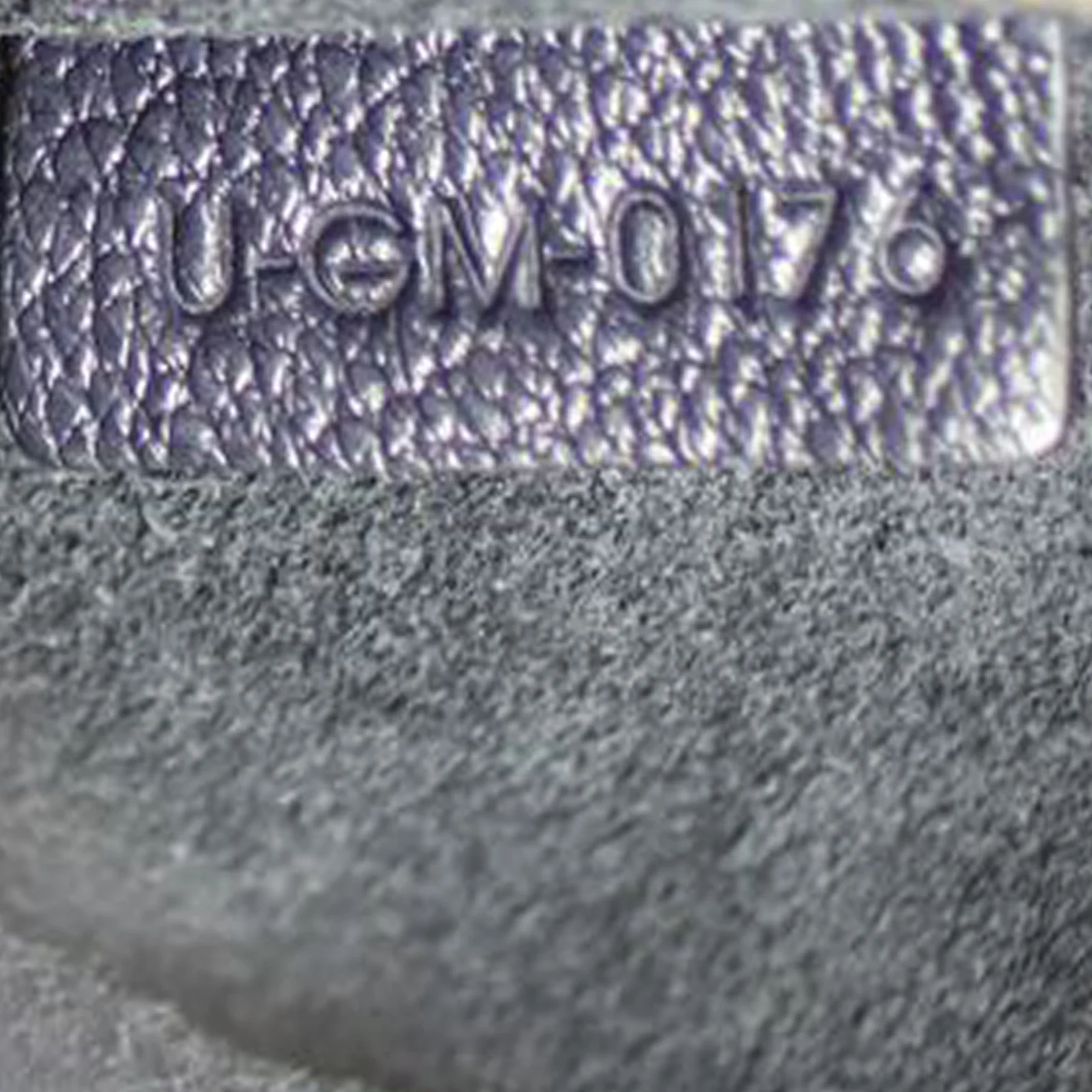 Celine Seau Sangle Bucket Bag - Image 9