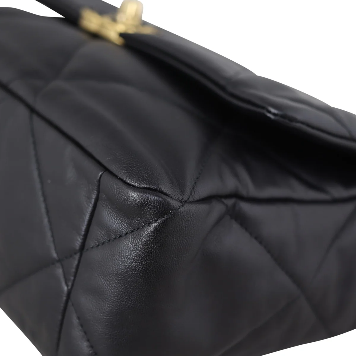 Chanel 19 Flap Bag Large | 30 Series - Image 8