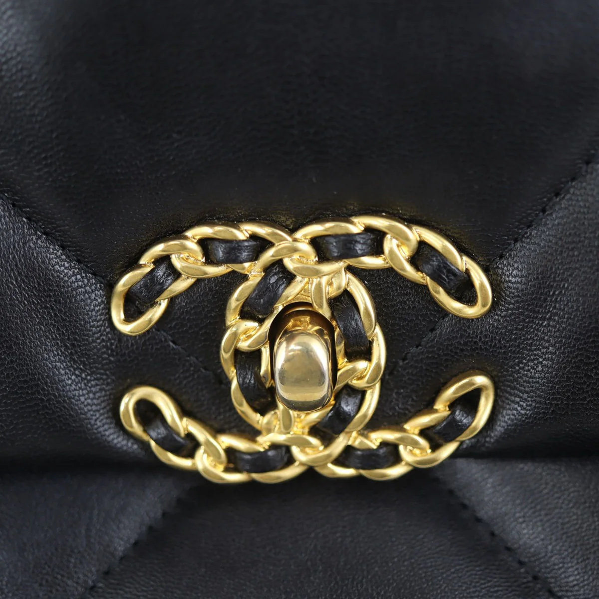 Chanel 19 Flap Bag Large | 30 Series - Image 9