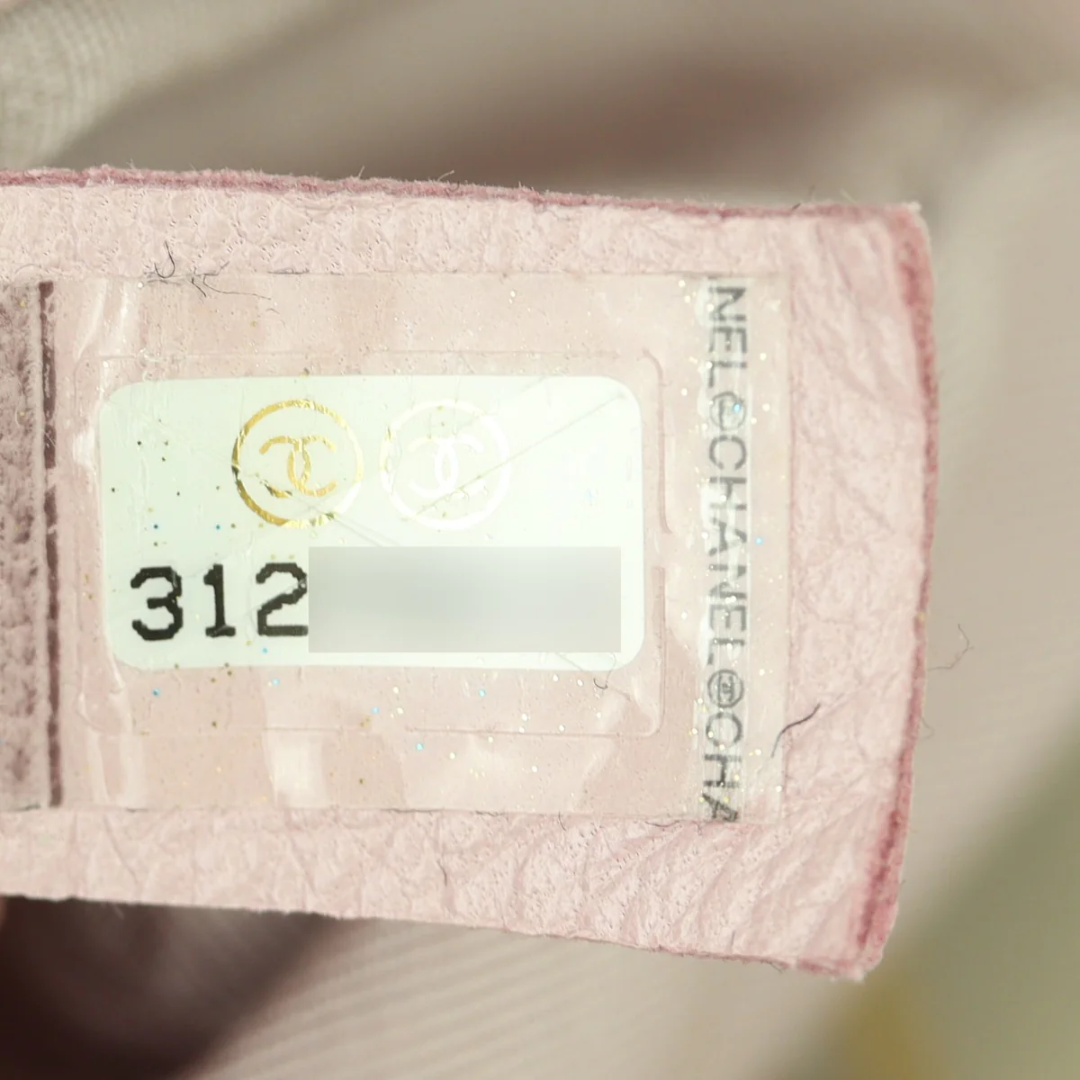 Chanel 19 Flap Bag Medium | Pale Pink - Image 10