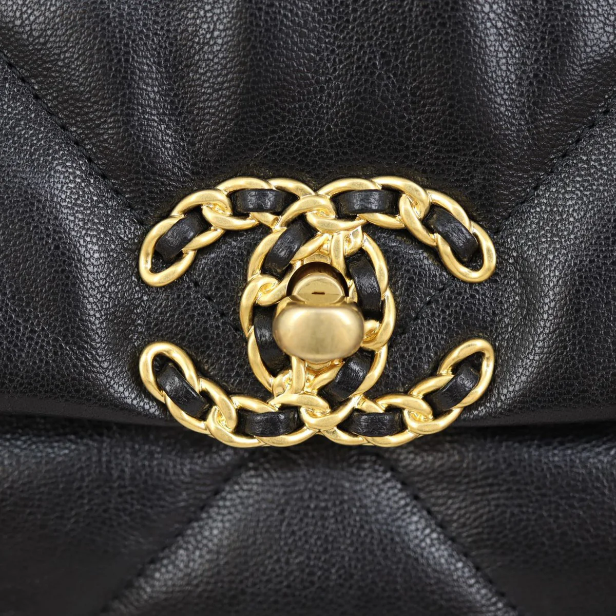 Chanel 19 Flap Bag Medium | 29 Series - Image 9