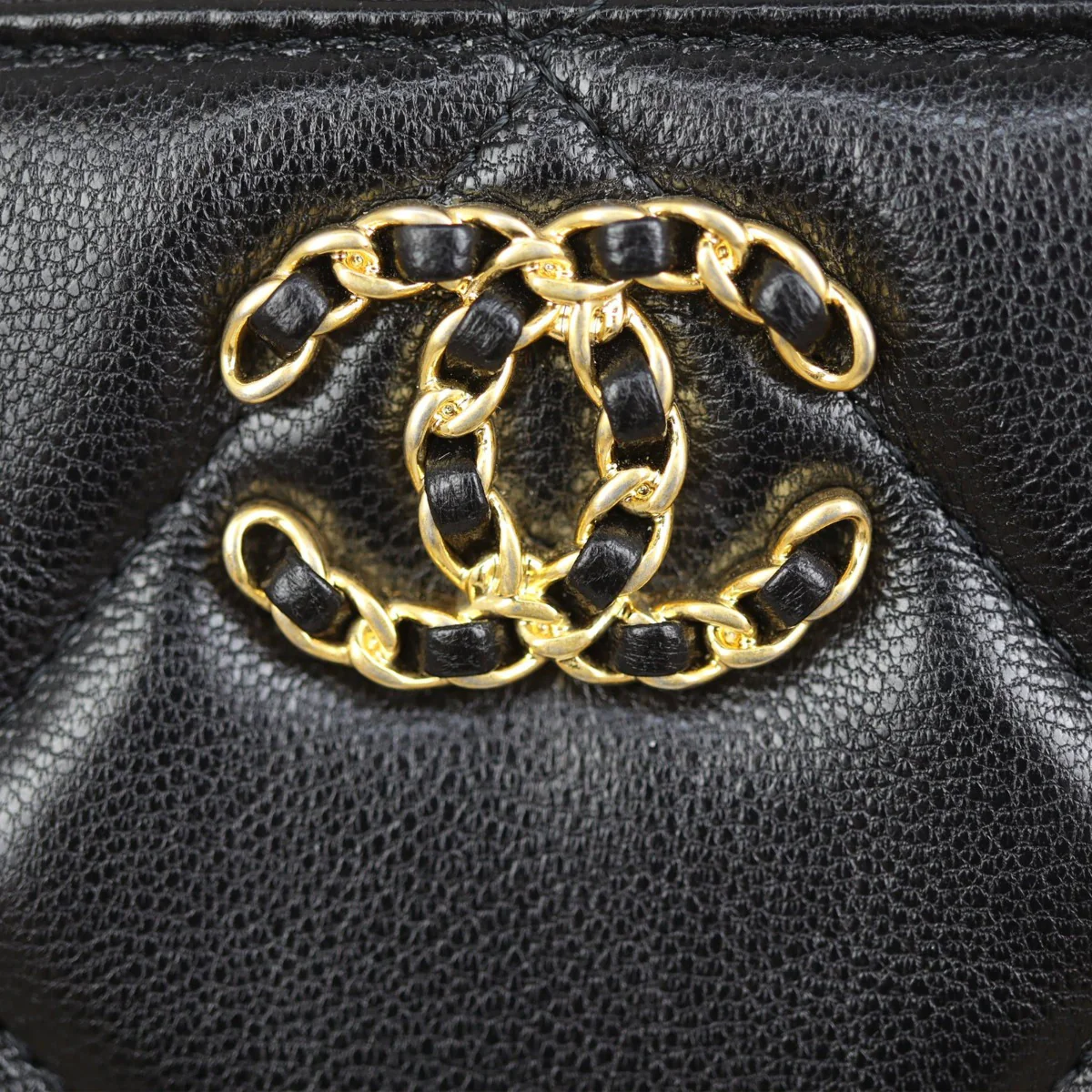 Chanel 19 Pouch | Black - Image 8