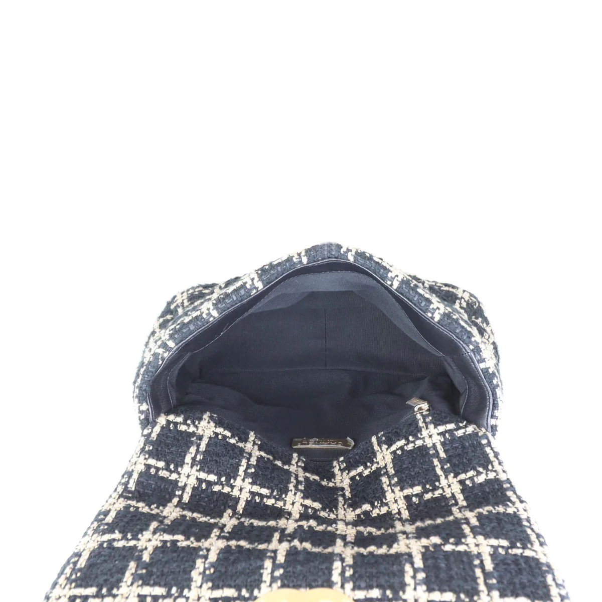 Chanel 19 Tweed Flap Bag Medium | Black - Image 11