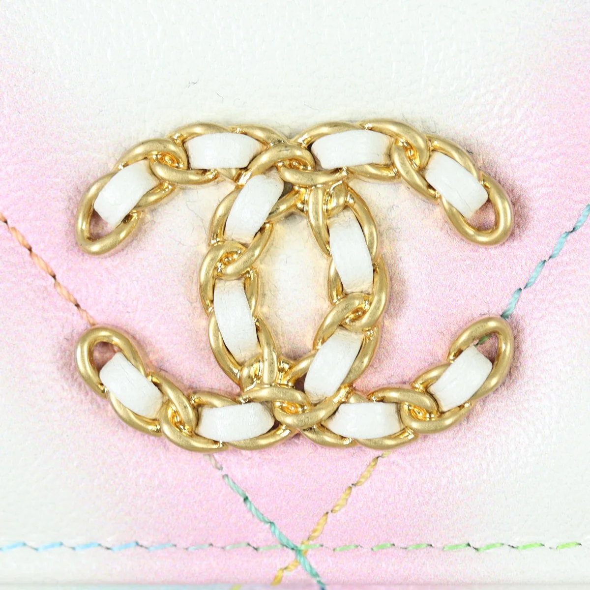 Chanel 19 Wallet on Chain | White - Image 9