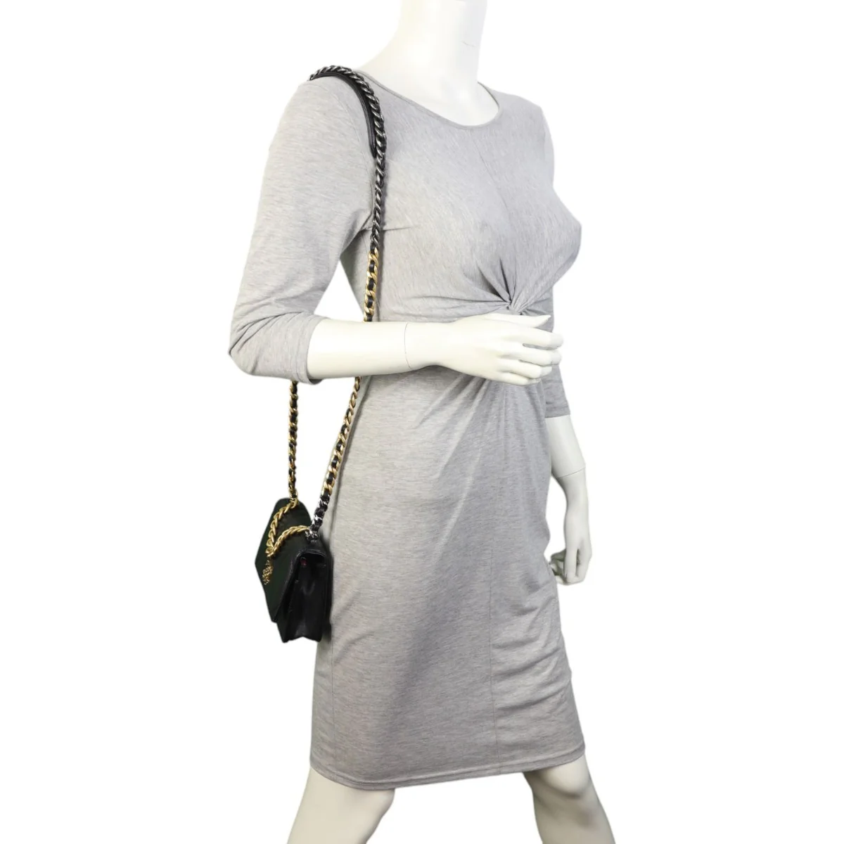 Chanel 19 Wallet On Chain - Image 11