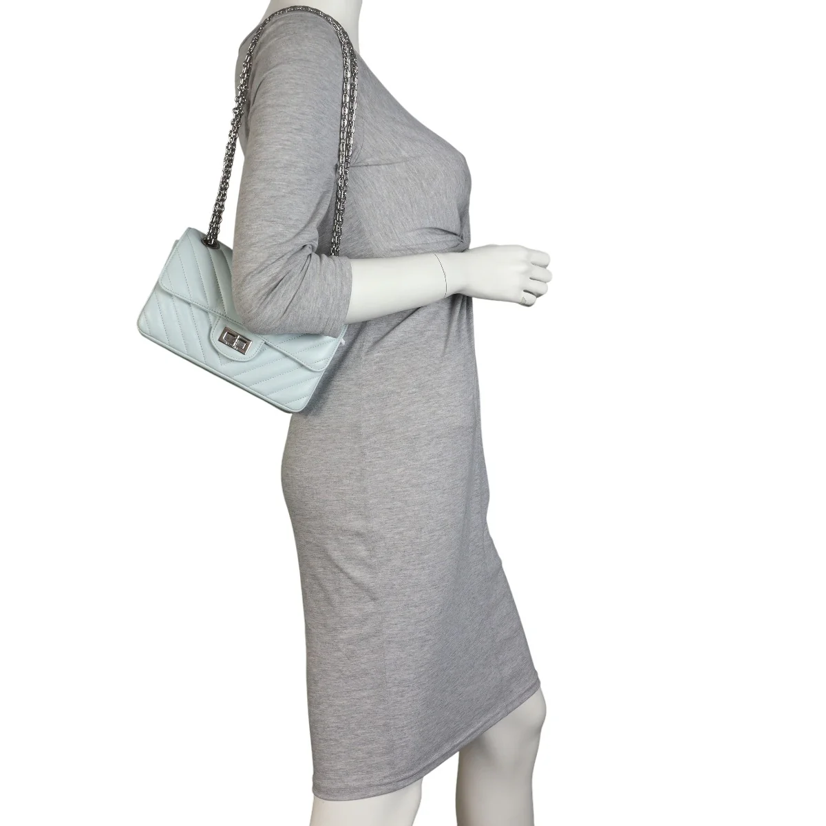 Chanel 2.55 Reissue 224 Single Flap Bag Chevron - Image 13