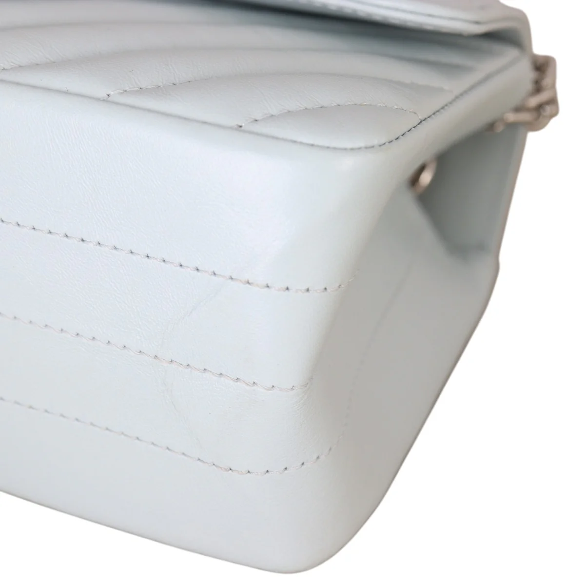 Chanel 2.55 Reissue 224 Single Flap Bag Chevron - Image 8