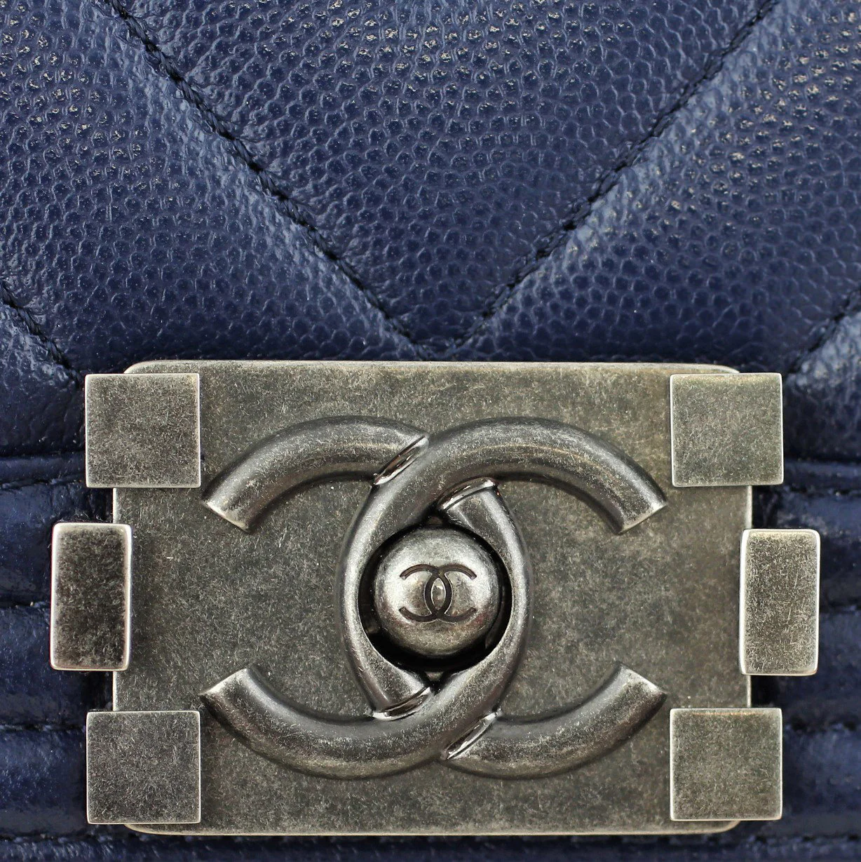 Chanel Boy Chevron Old Medium | Silver Hardware - Image 7