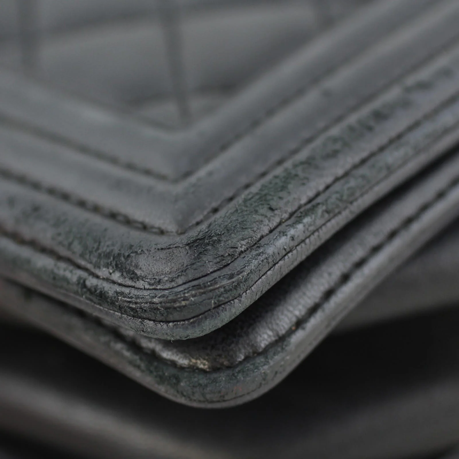 Chanel Boy Large | 19 Series - Image 10