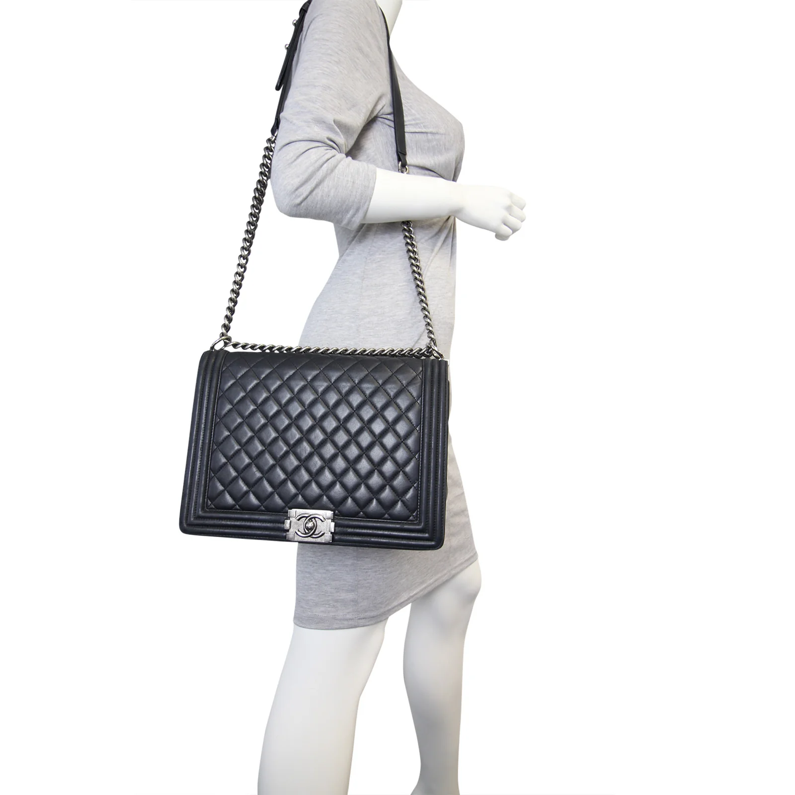 Chanel Boy Large | 19 Series - Image 13