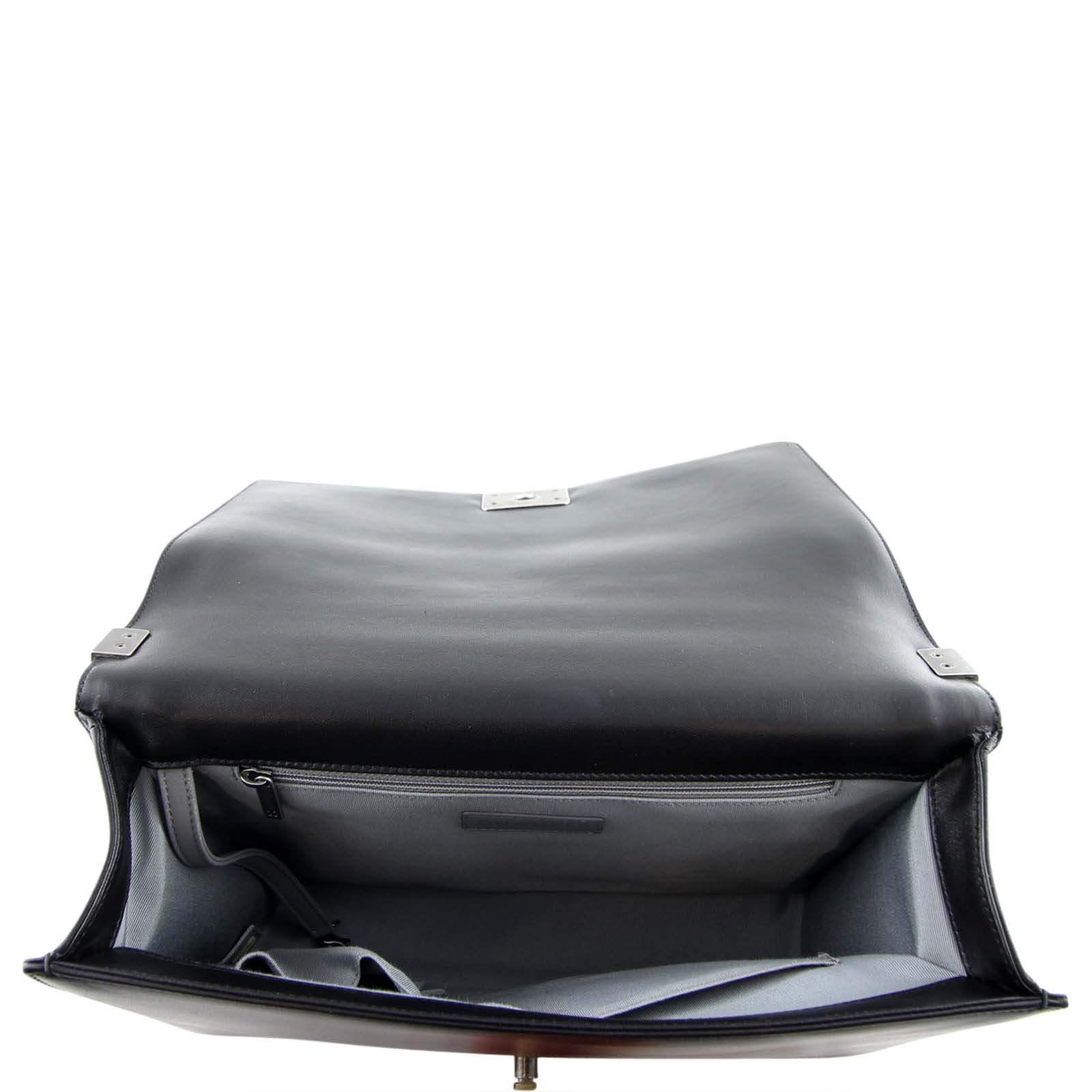 Chanel Boy Large | 16 Series - Image 10