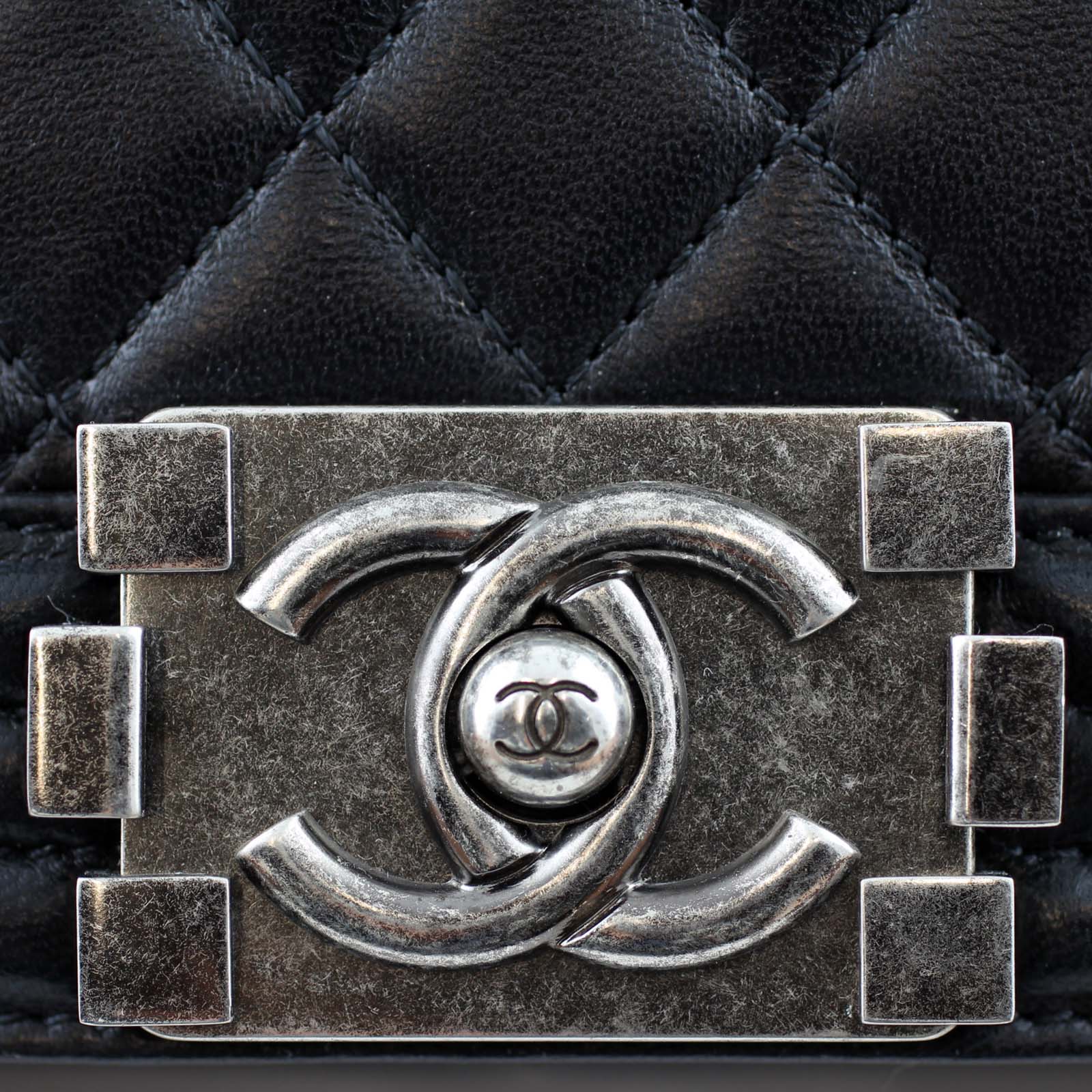 Chanel Boy Large | 16 Series - Image 9