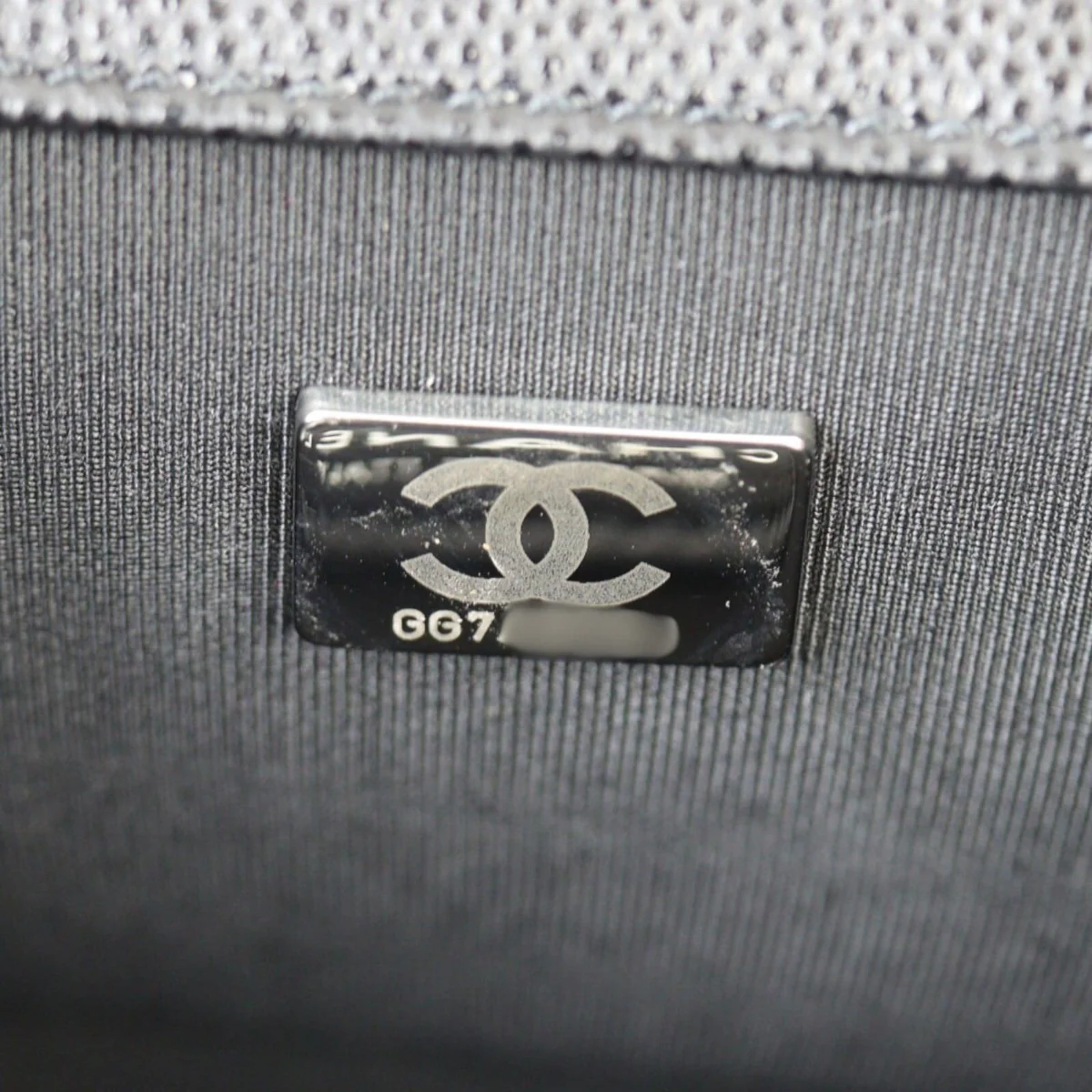 Chanel Boy Old Medium - Image 8