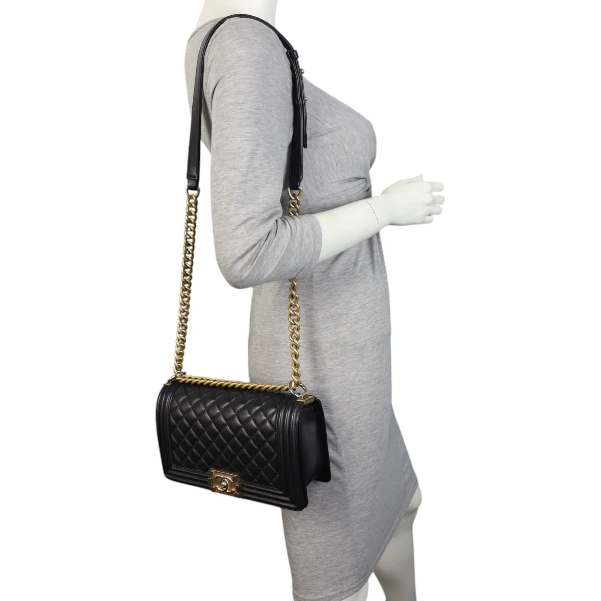 Chanel Boy Old Medium - Image 10