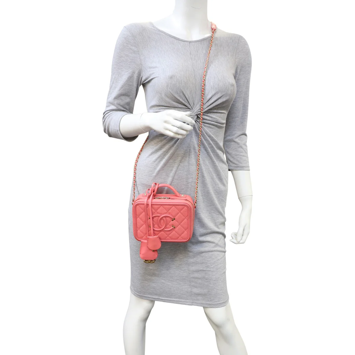 Chanel CC Filigree Vanity Case Small |  Bright Coral - Image 11