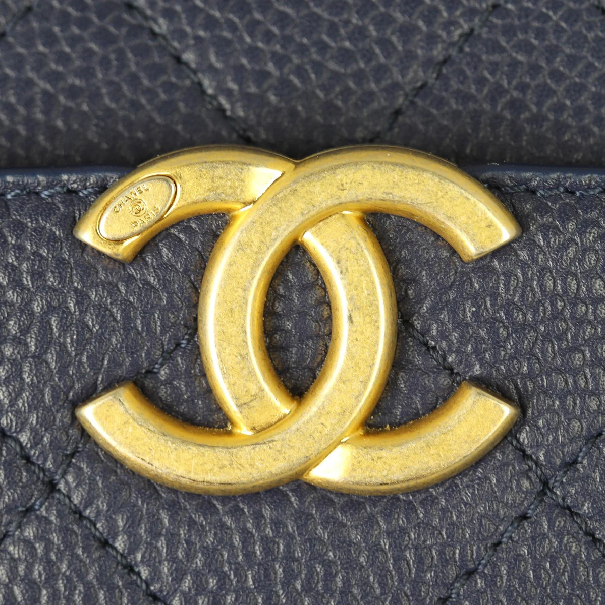 Chanel CC Vanity Case - Image 10