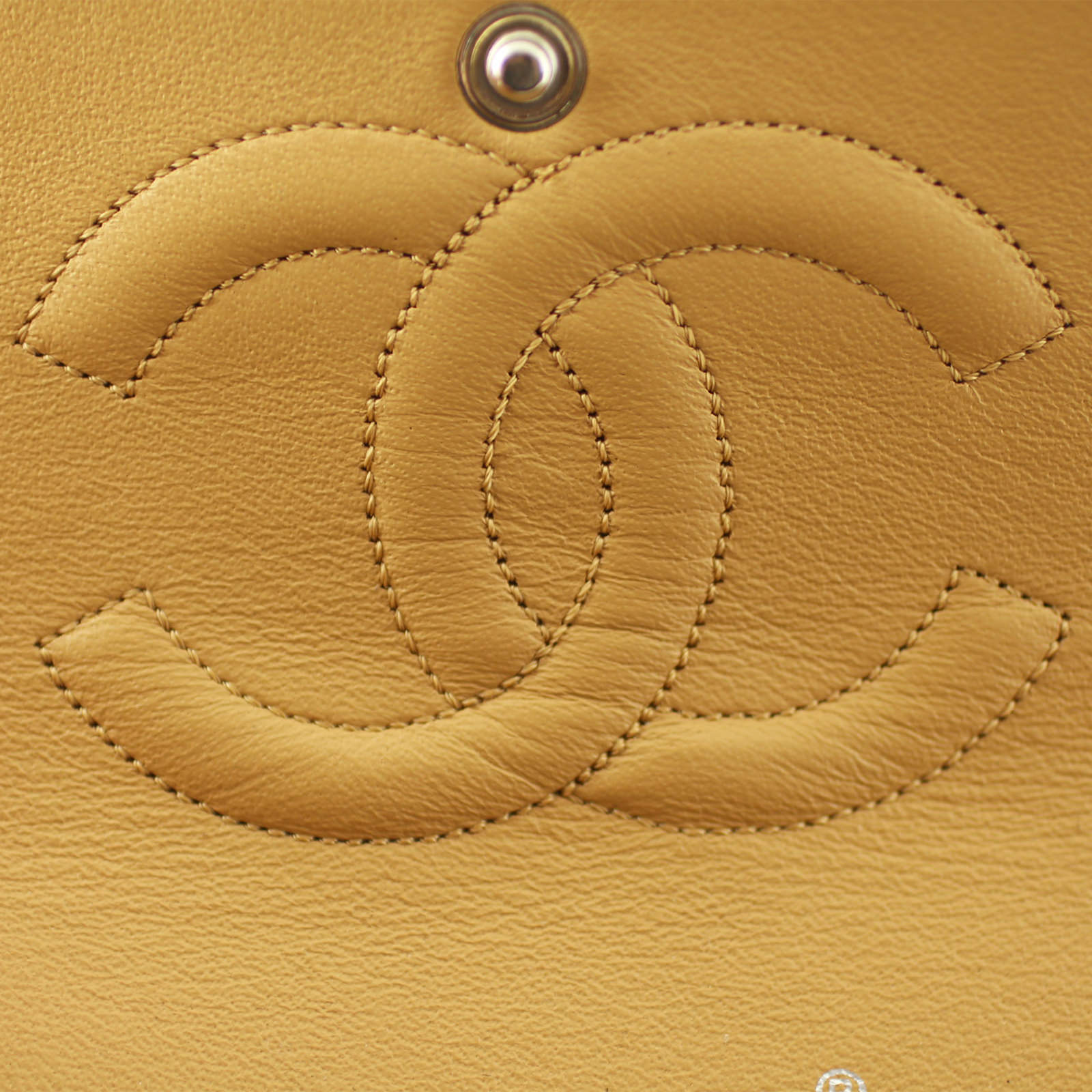 Chanel Classic Double Flap 2.55 Bag - Image 9