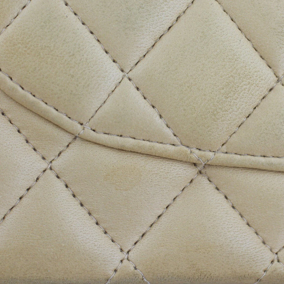 Chanel Classic Double Flap Medium - Image 10