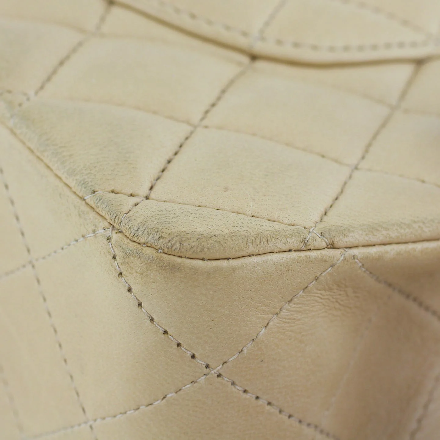 Chanel Classic Double Flap Medium - Image 11