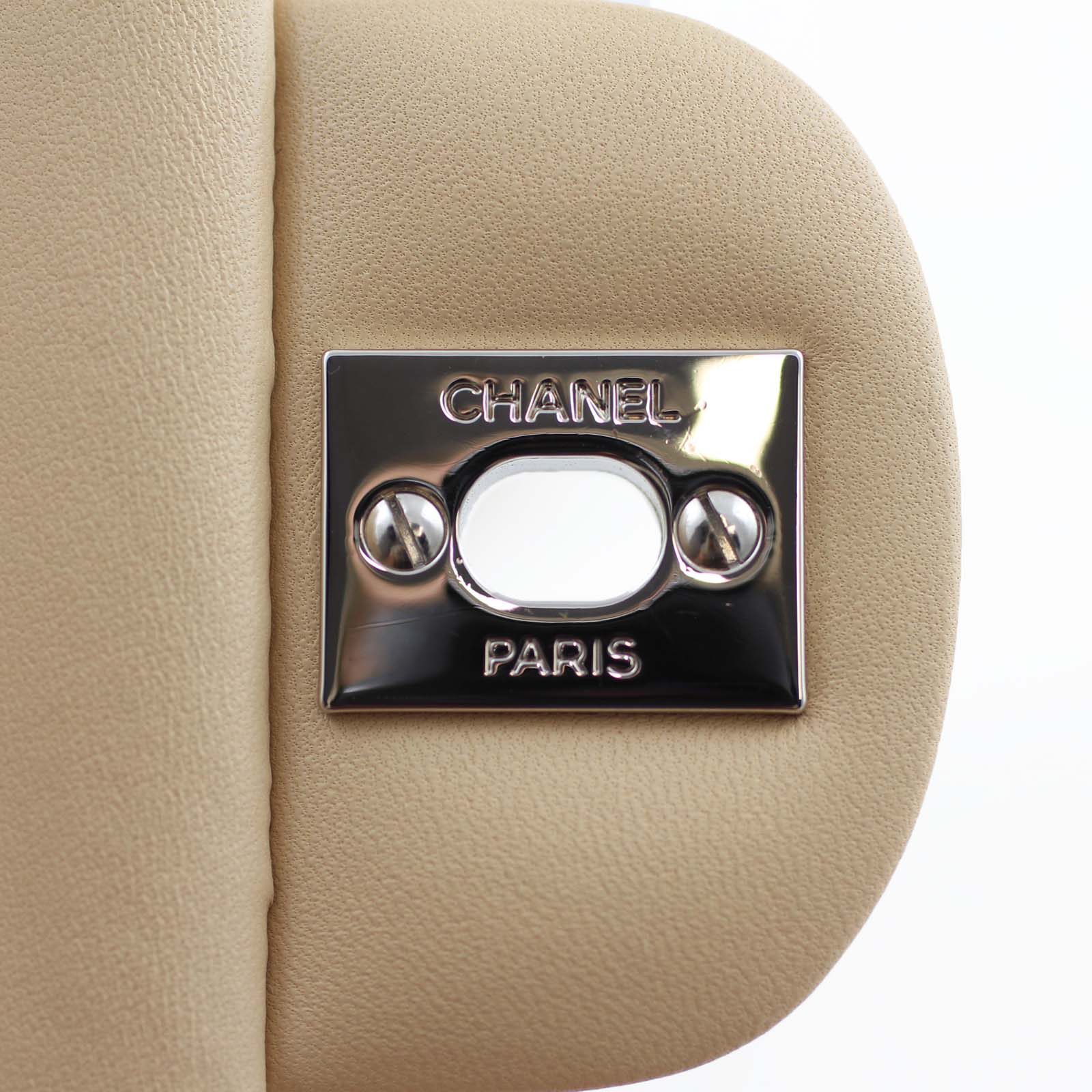 Chanel Classic Double Flap Medium - Image 9