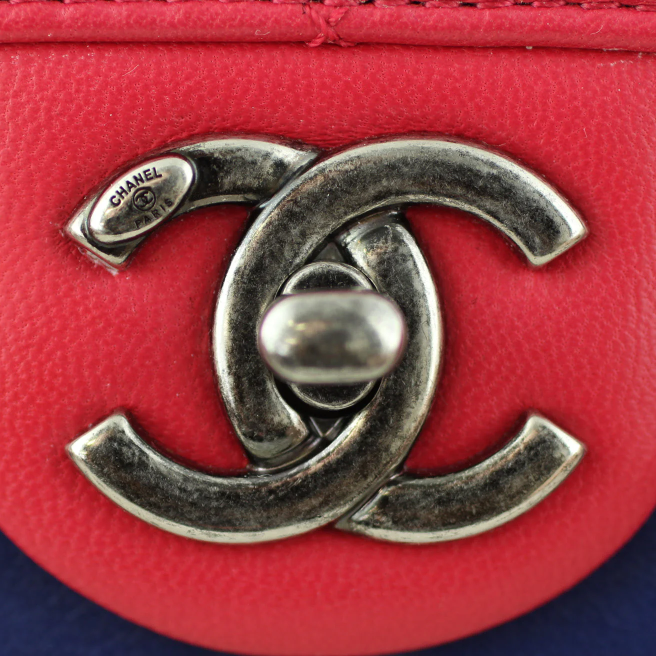 Chanel Classic Flap Duo Crossbody - Image 10