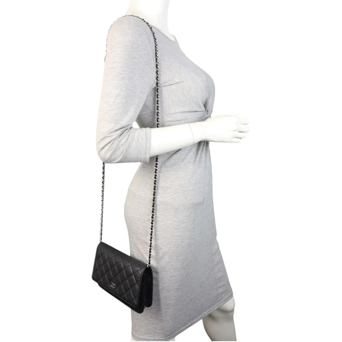 Chanel Classic Wallet on Chain - Image 10