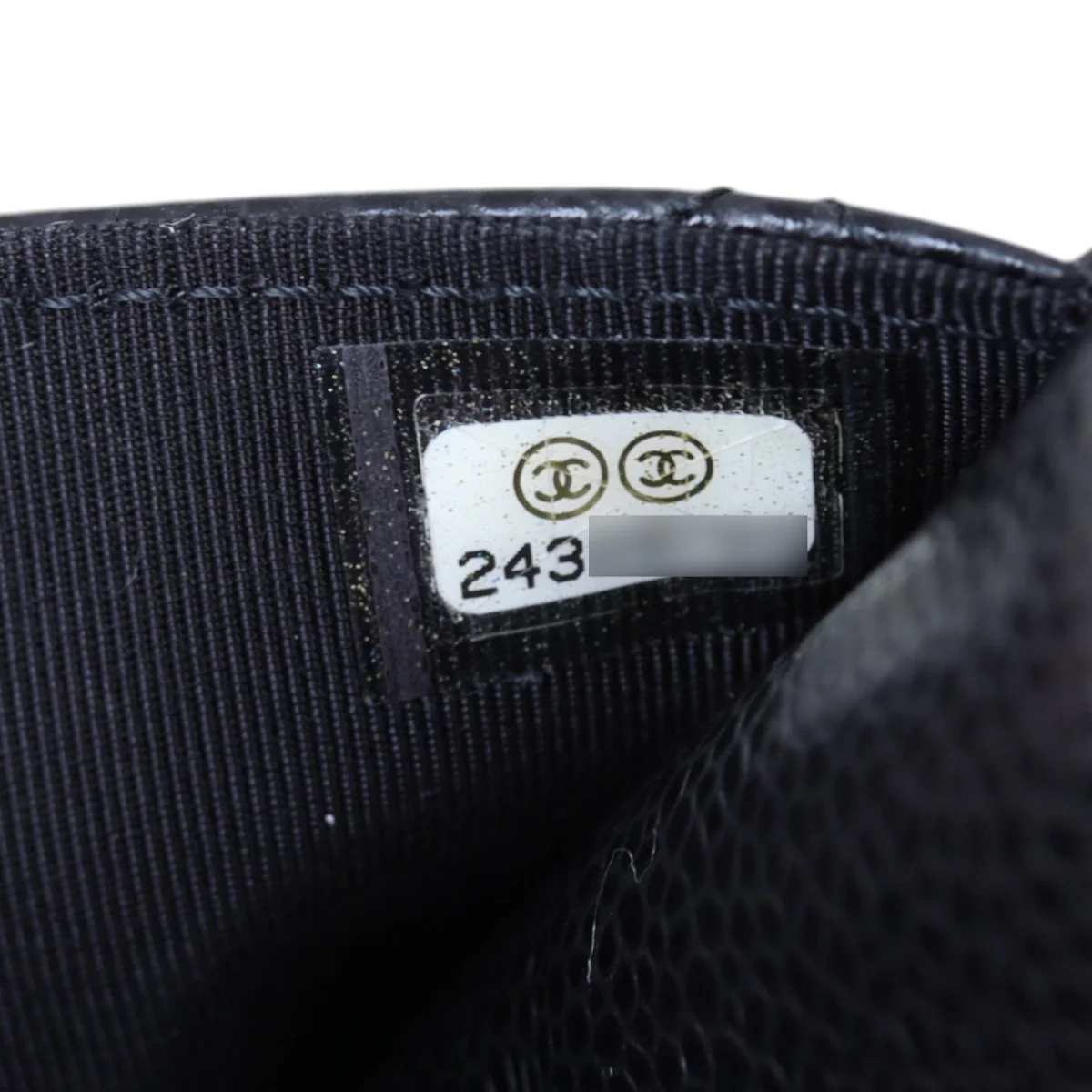 Chanel Classic Wallet on Chain - Image 8