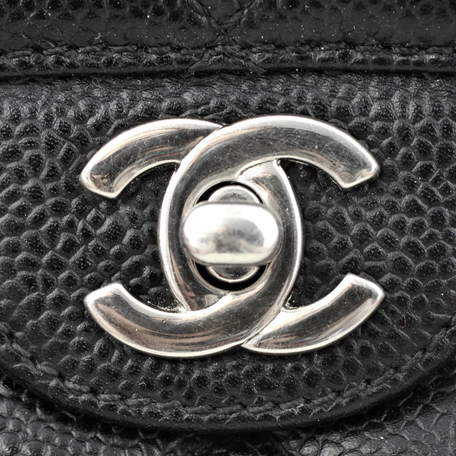 Chanel East West Flap Bag | Caviar - Image 7