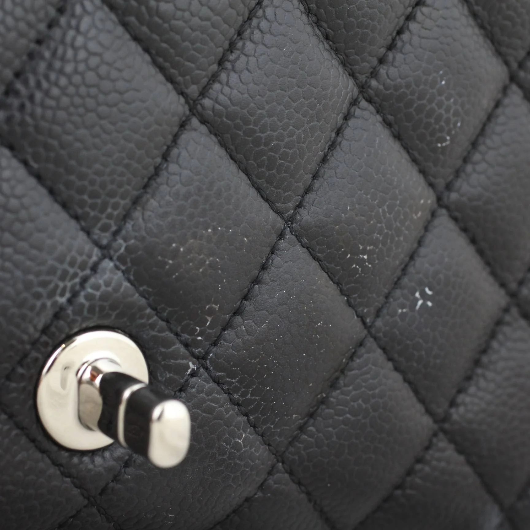 Chanel East West Flap Bag | Caviar - Image 8