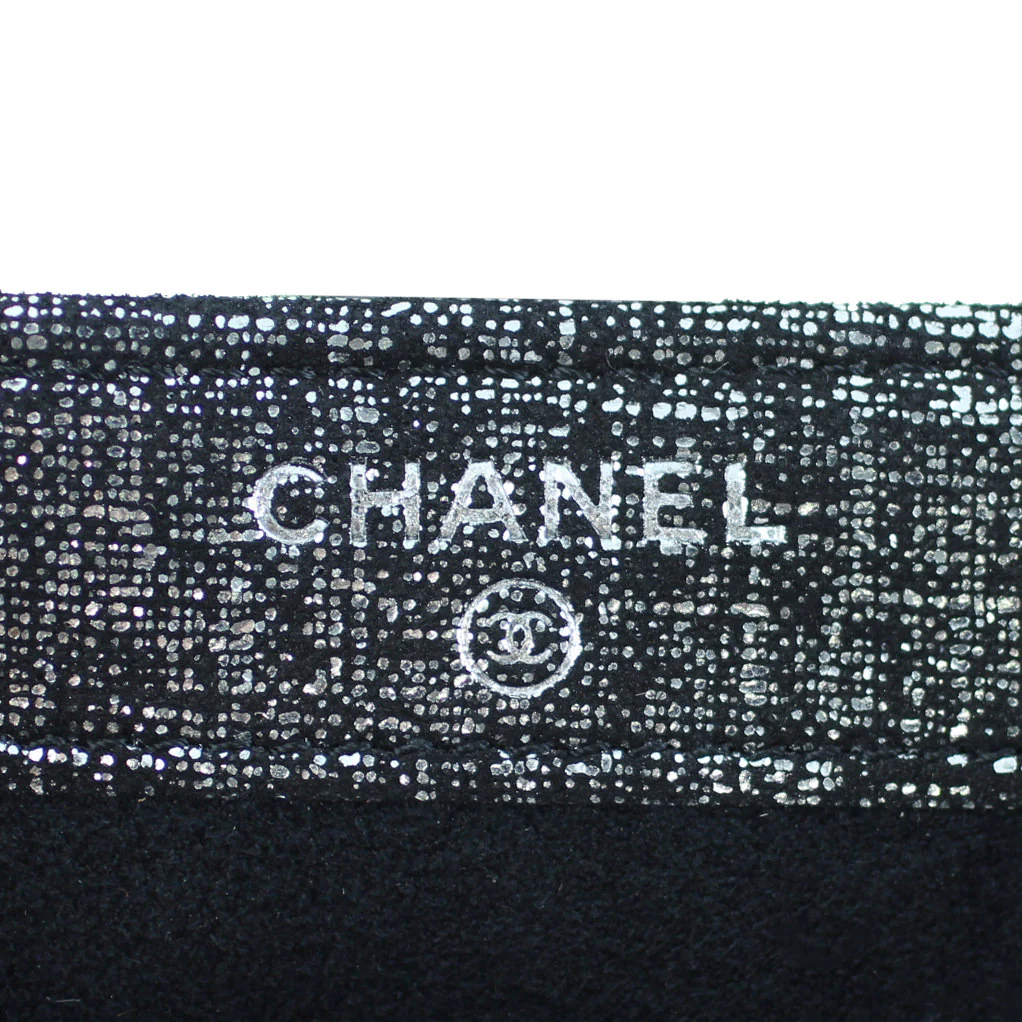 Chanel Iridescent O-Mini Clutch - Image 9