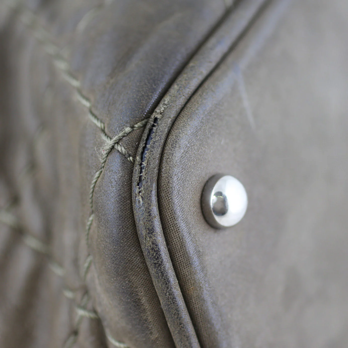 Chanel Iridescent Sea Hit Tote Large - Image 8