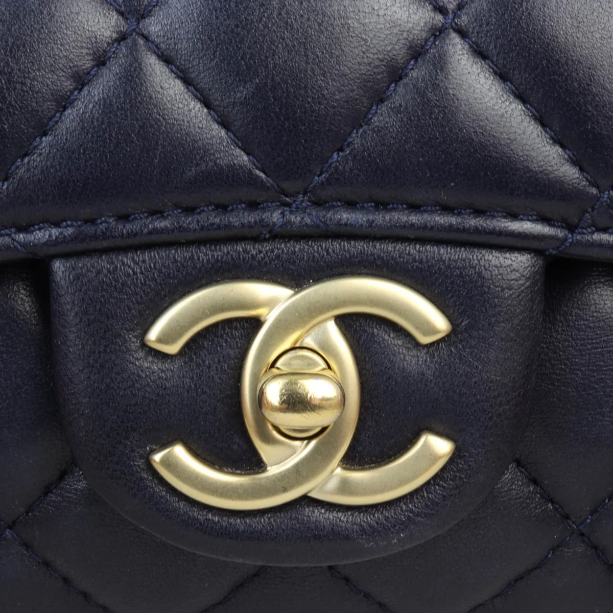Chanel Quilted Diana Bag - Image 9