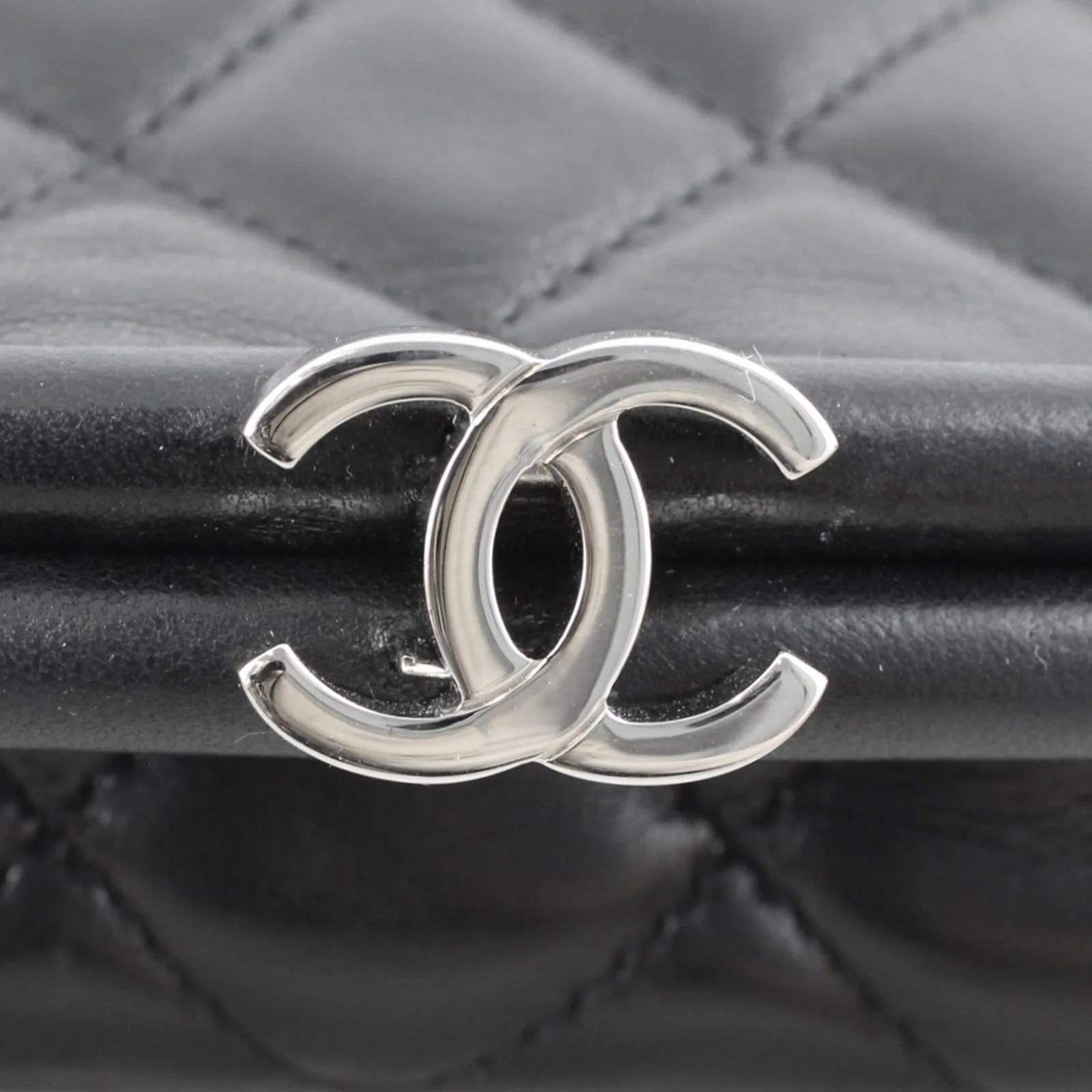 Chanel Timeless Kisslock Clutch - Image 6