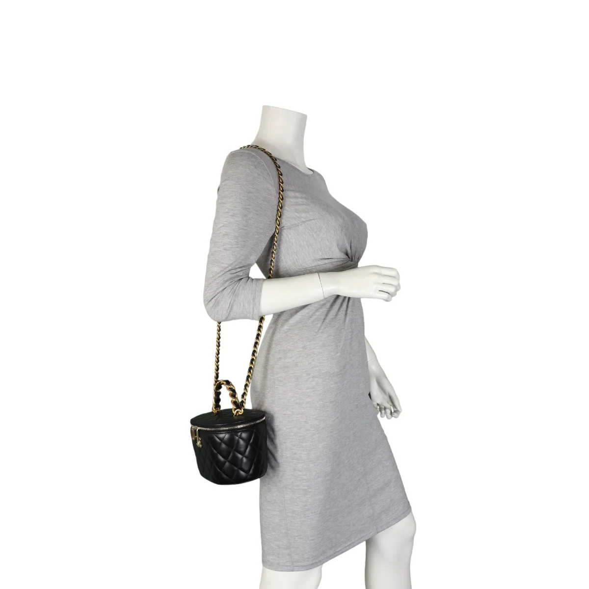 Chanel Top Handle Vanity Case with Chain - Image 12