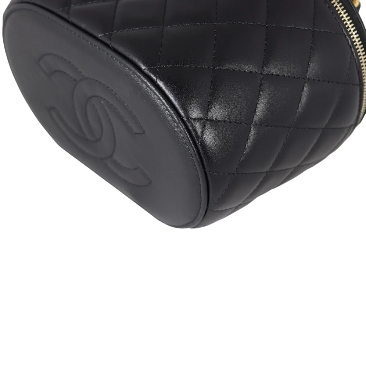 Chanel Top Handle Vanity Case with Chain - Image 8