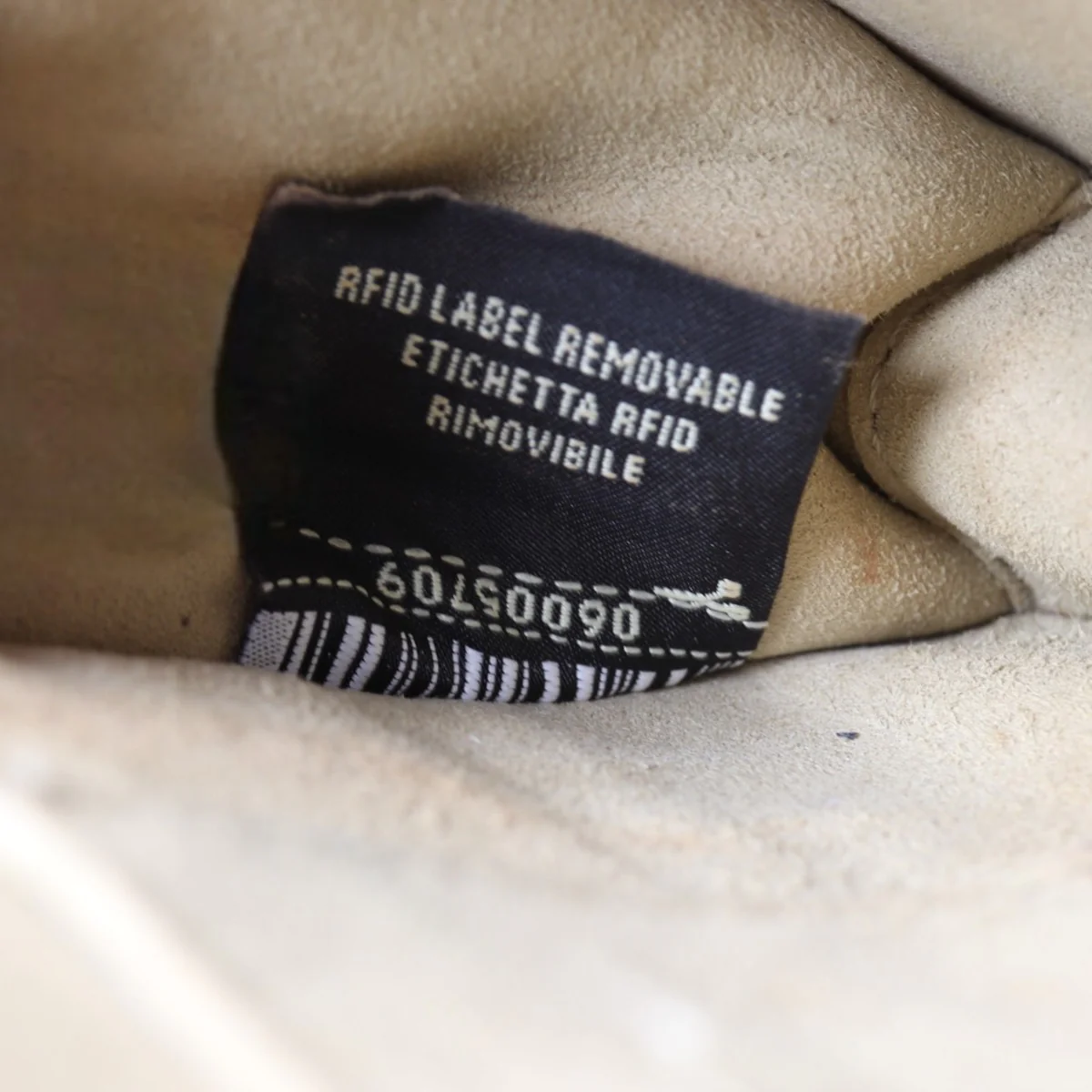 Fendi Kan U Crossbody - Image 9