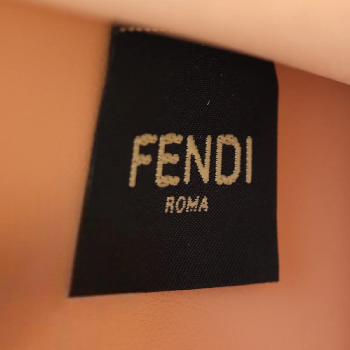 Fendi Peekaboo ISeeU Petite - Image 9