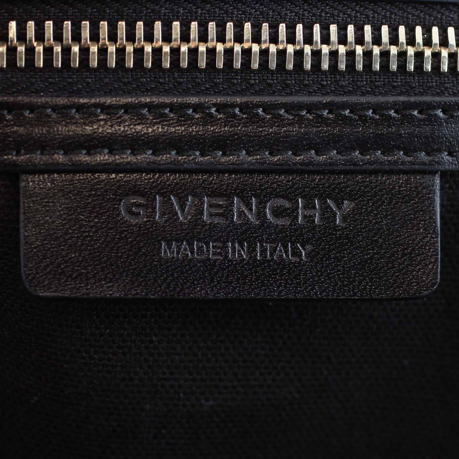Givenchy Antigona Medium - Image 10
