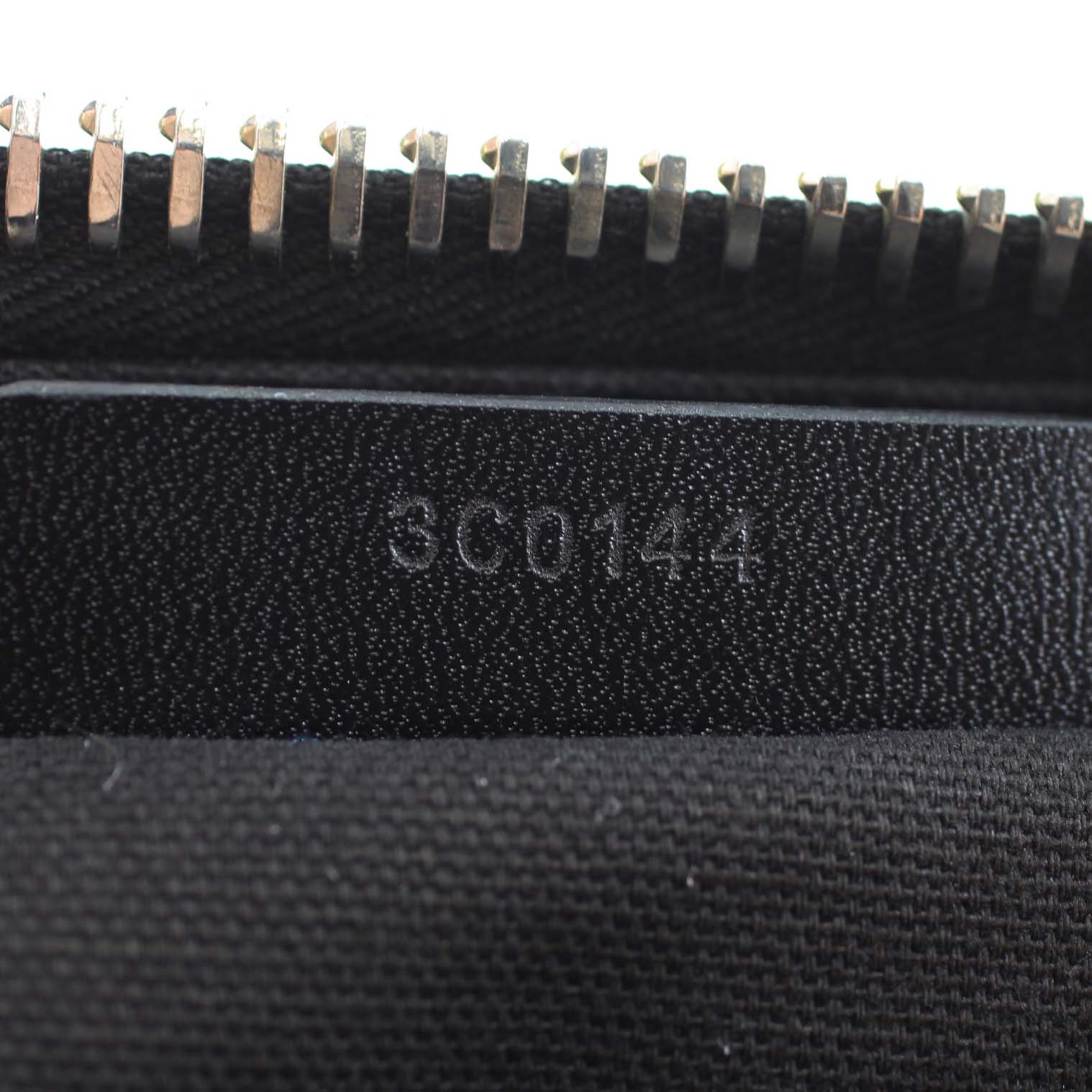 Givenchy Antigona Medium - Image 11