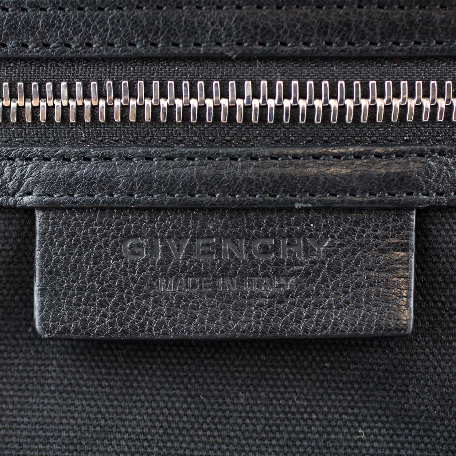 Givenchy Antigona Medium - Image 10