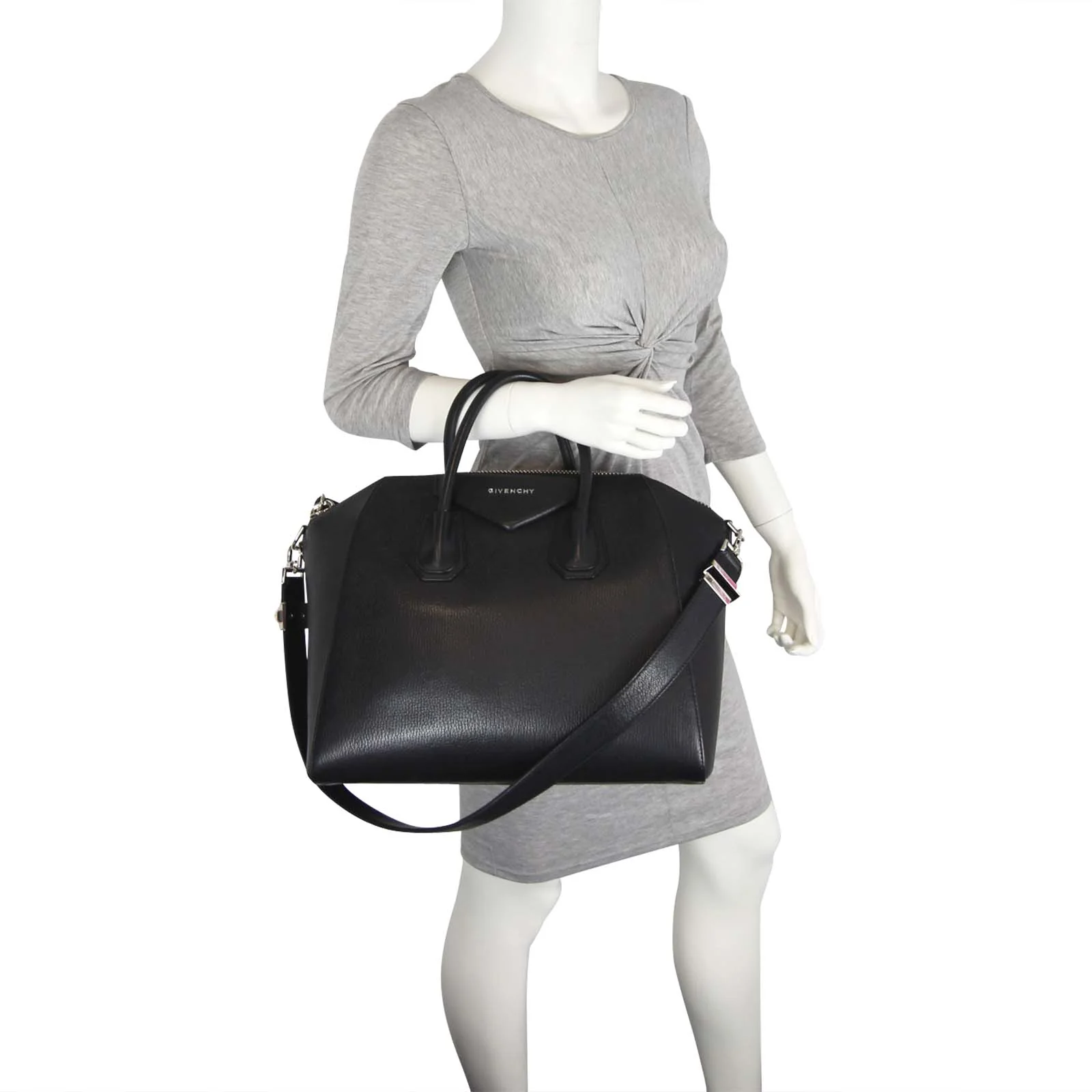 Givenchy Antigona Medium - Image 13