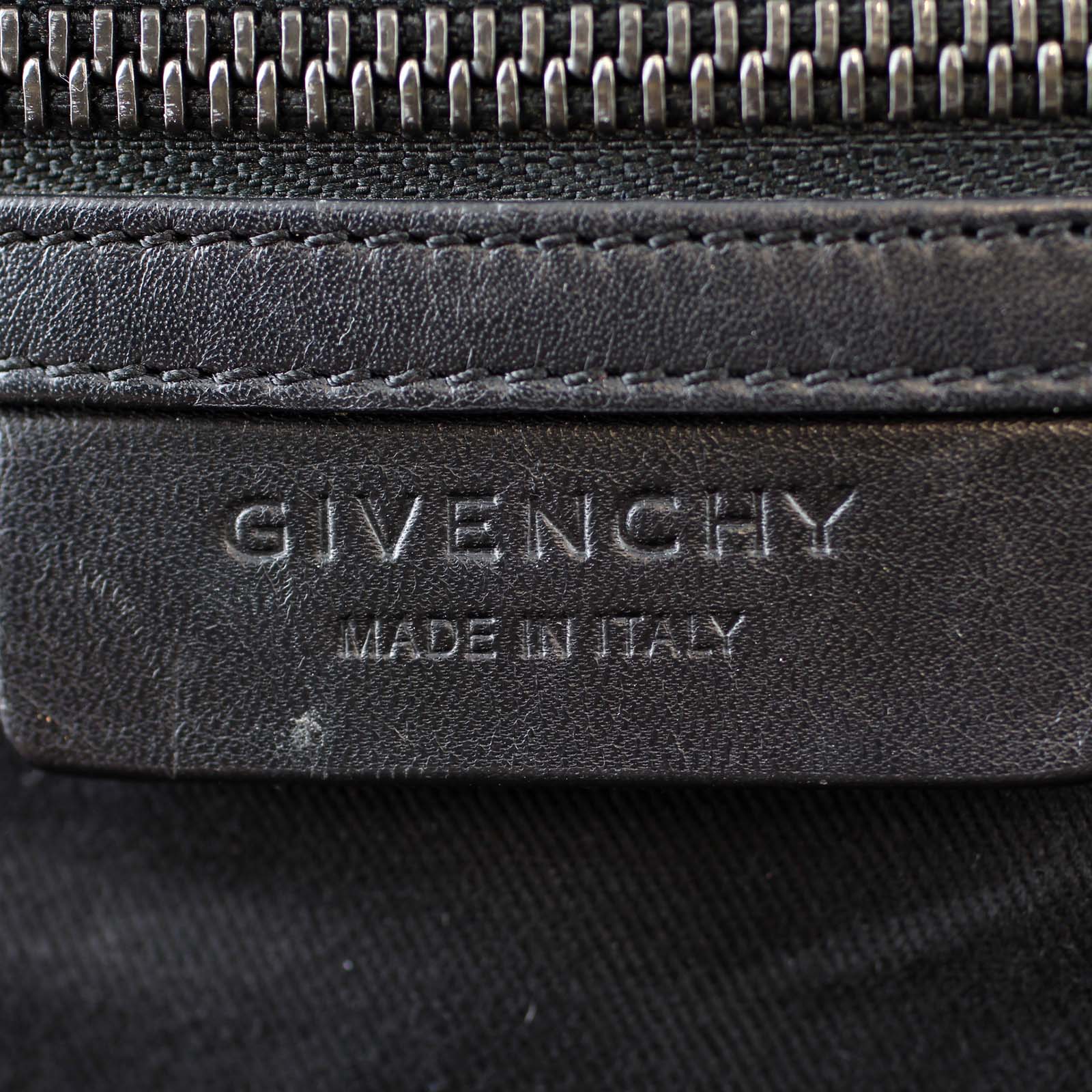Givenchy Antigona Medium - Image 11