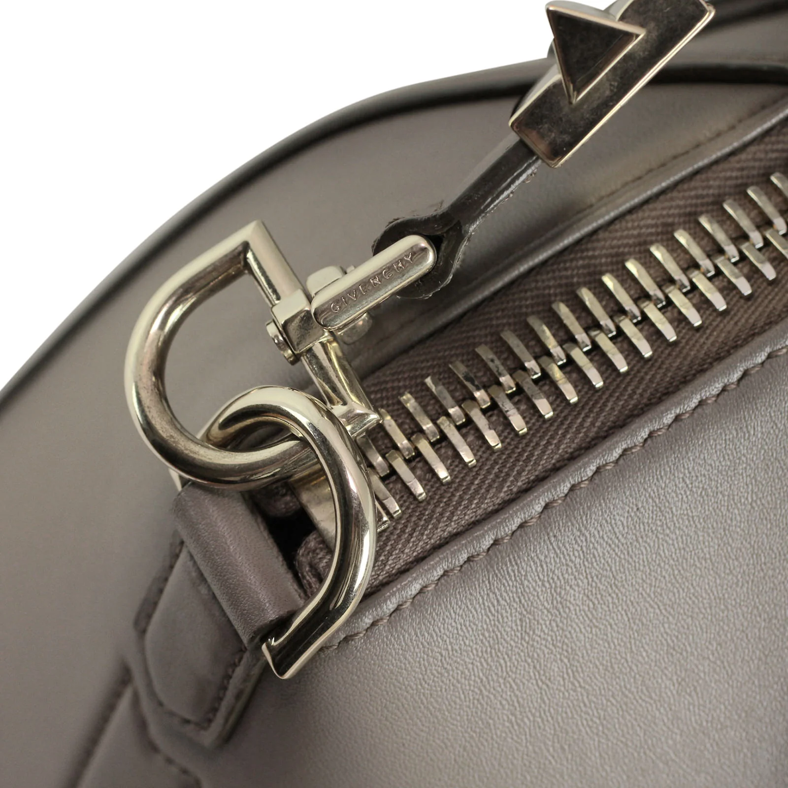 Givenchy Antigona Medium - Image 7