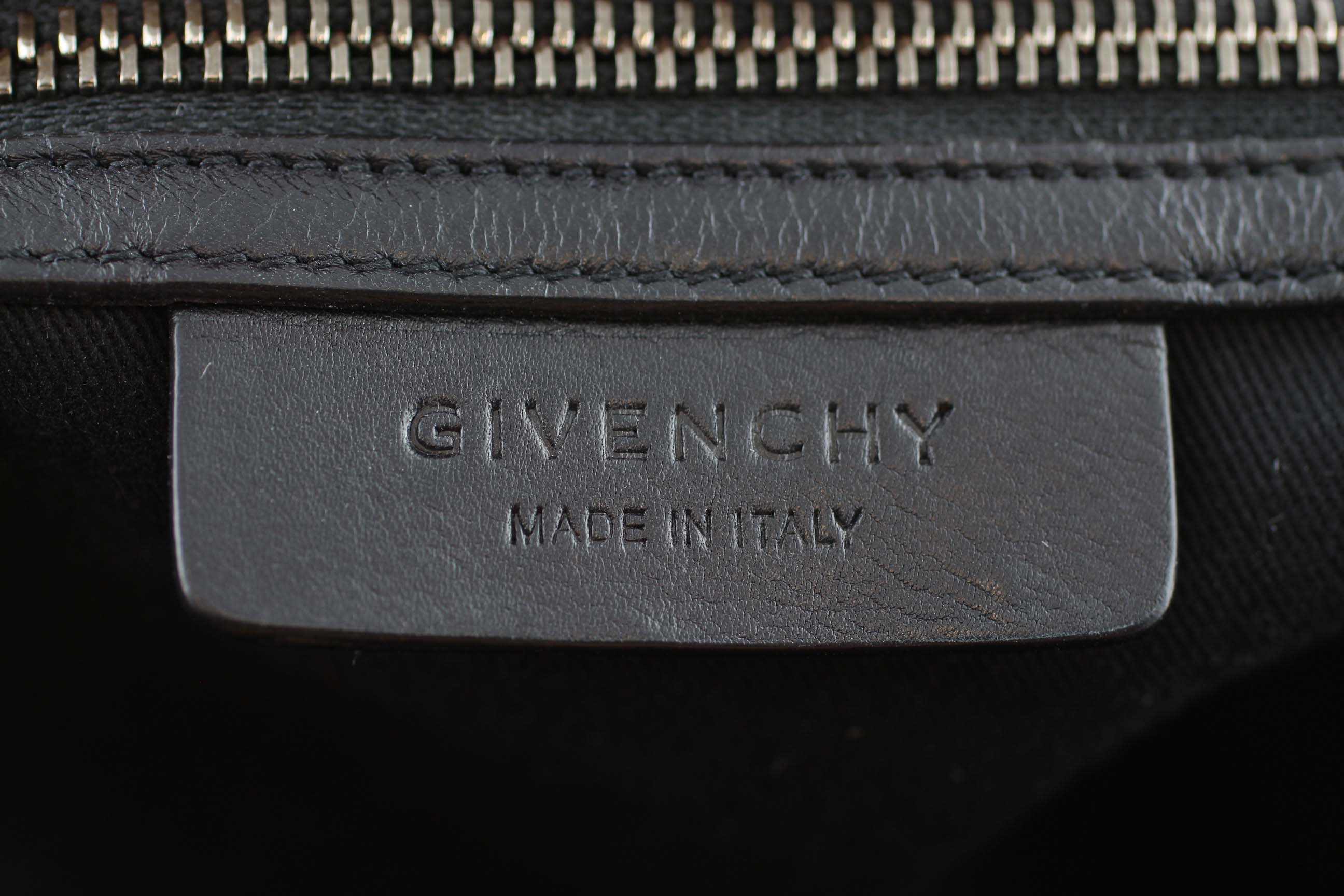 Givenchy Antigona Small - Image 9