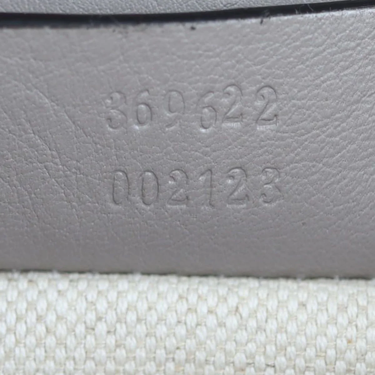 Gucci Emily Guccissima Mini Chain Shoulder bag - Image 11