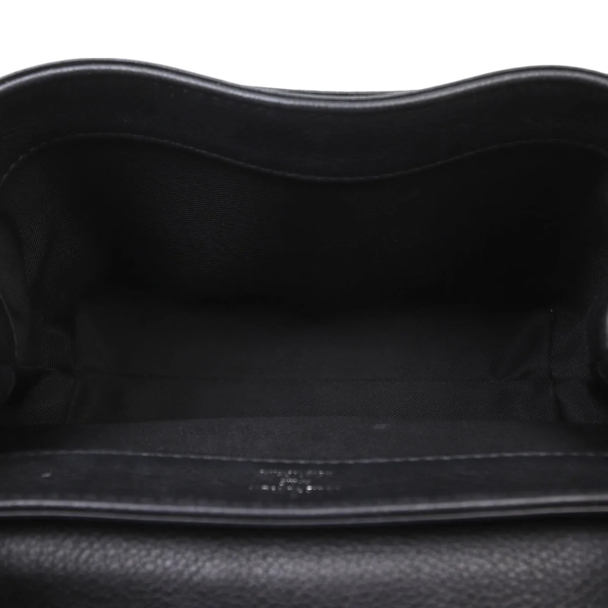 Louis Vuitton Lockme II BB - Image 12