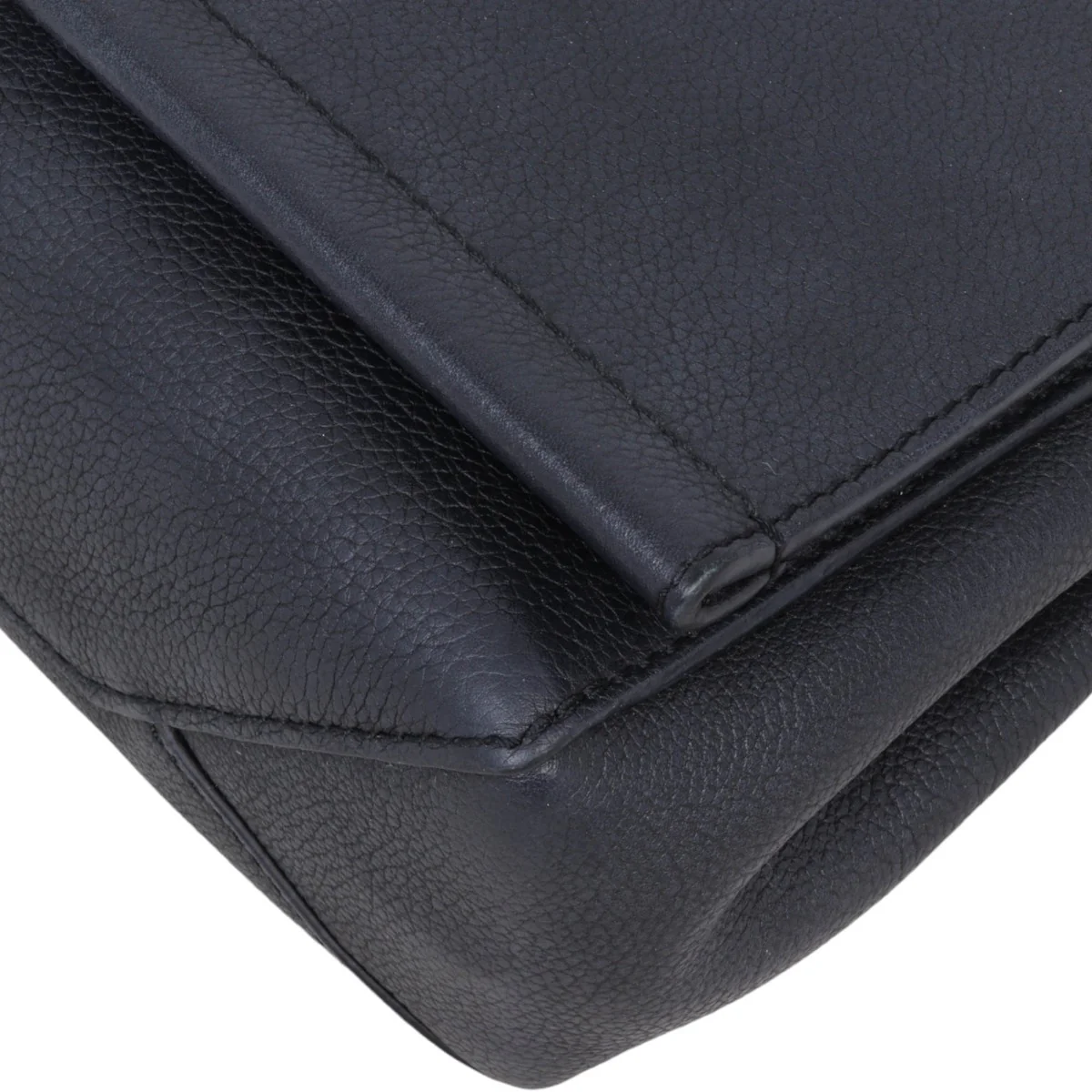 Louis Vuitton Lockme II BB - Image 8