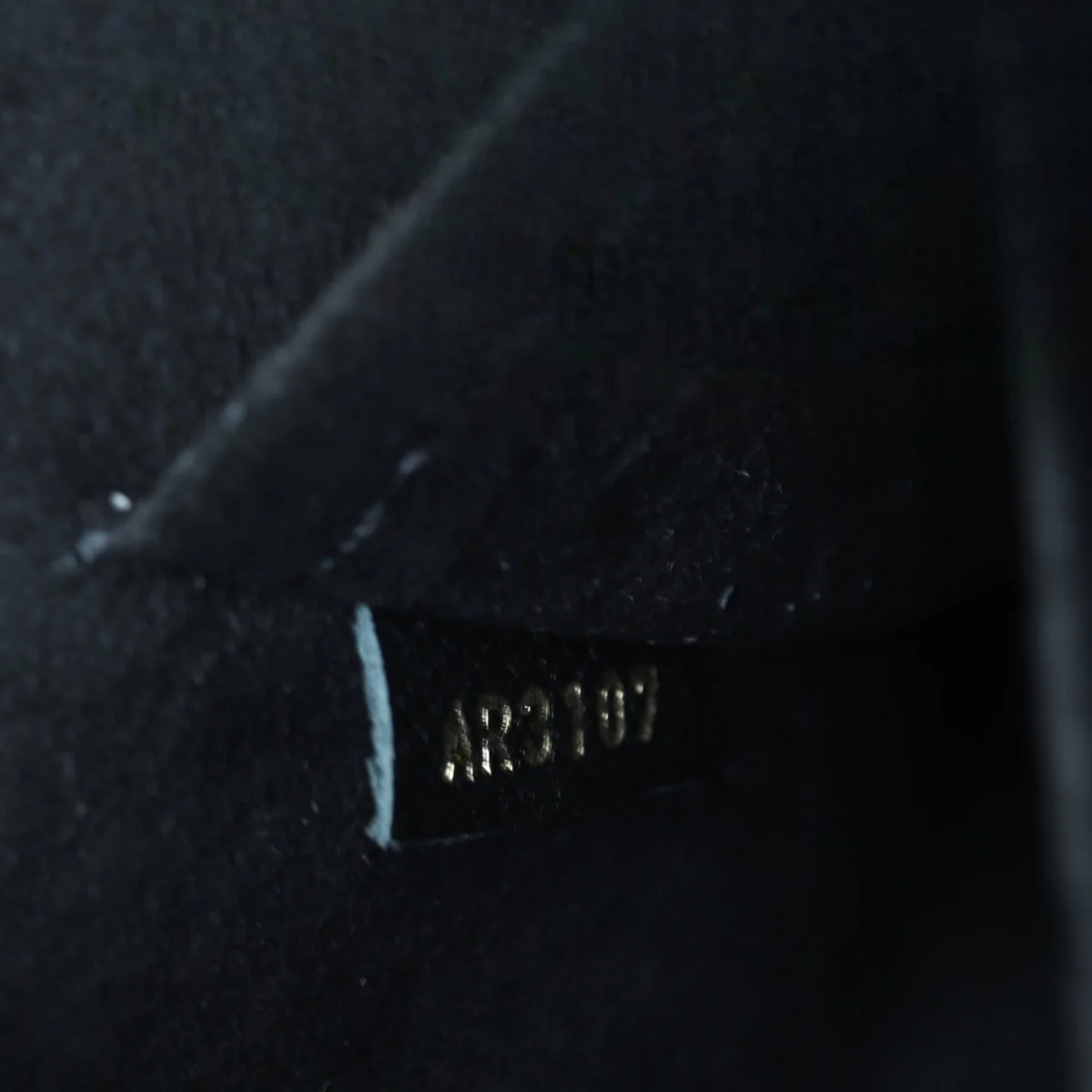 Louis Vuitton Lockmeto Tote - Image 9