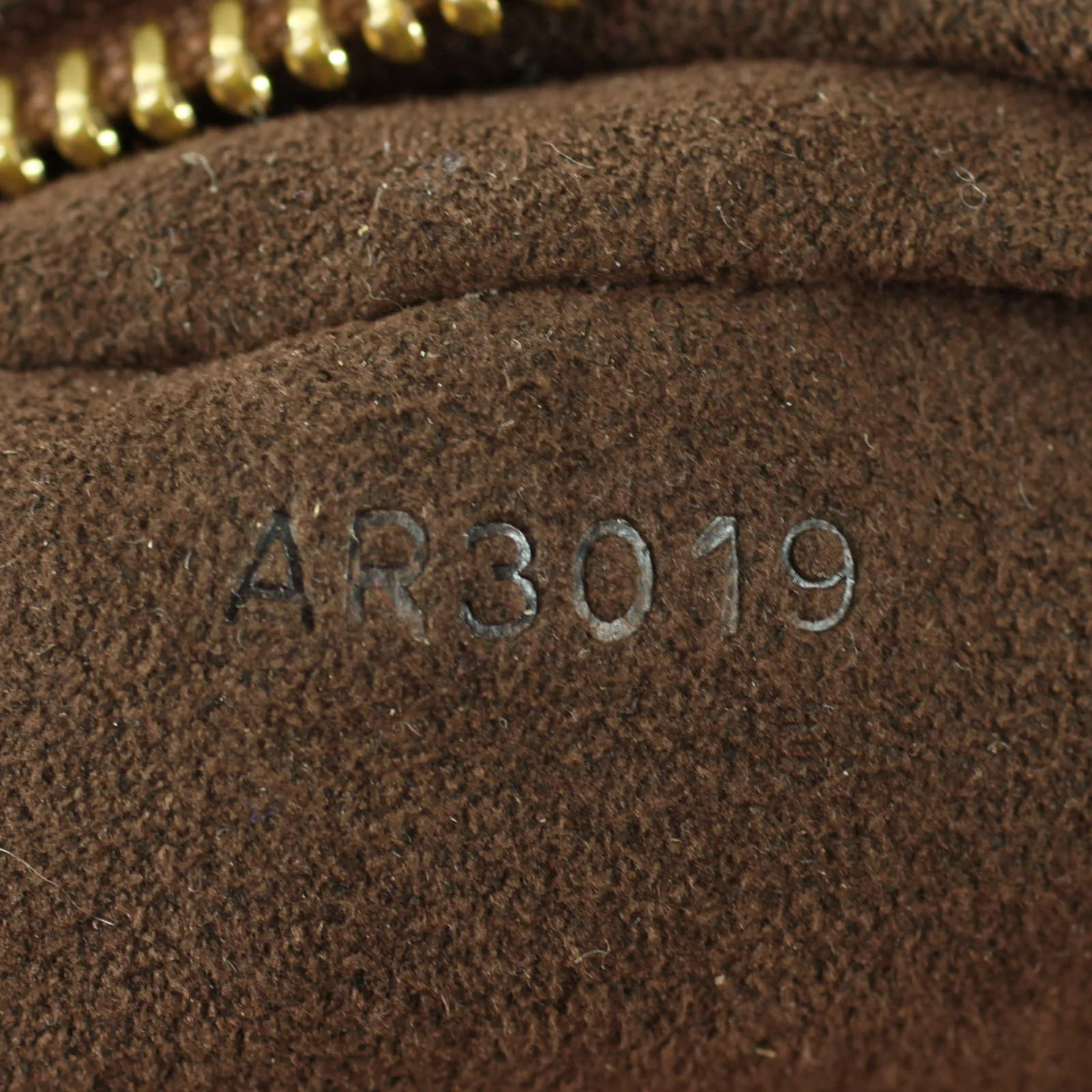 Louis Vuitton Mahina Lunar PM - Image 9