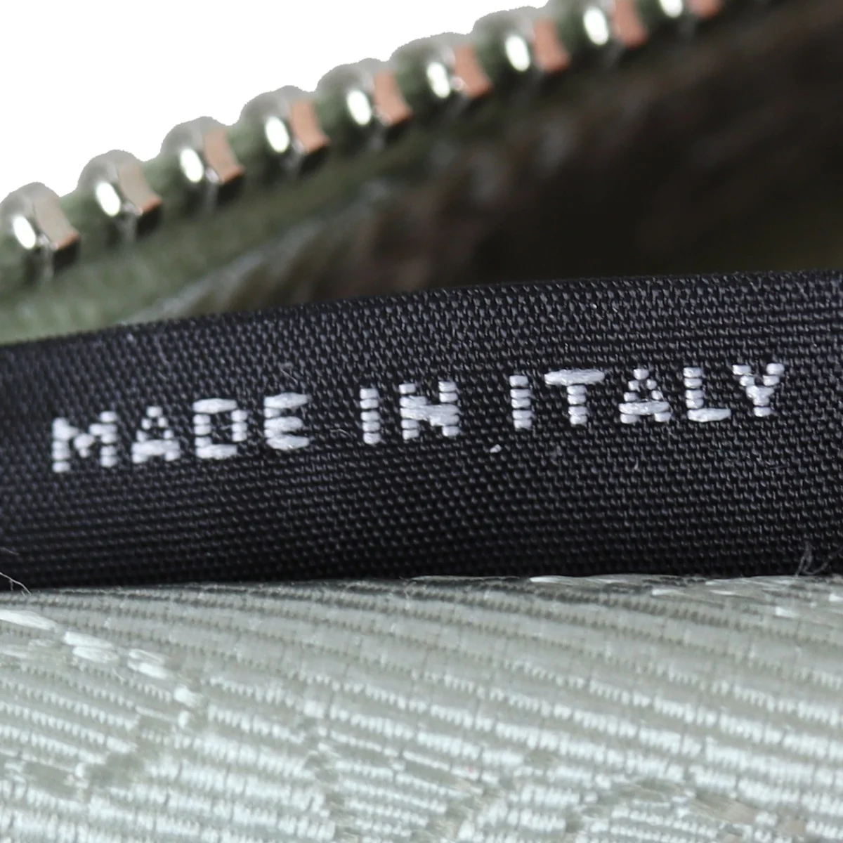 Prada Re-Edition 2005 Tessuto Shoulder Bag - Image 10